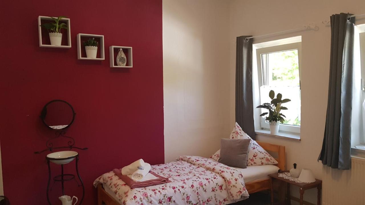 Gasthaus Alter Bahnhof Hotell Metzdorf Eksteriør bilde